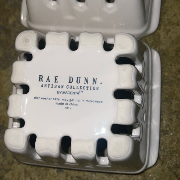 Rae Dunn Rinse Wash colanders - Picture 4 of 5